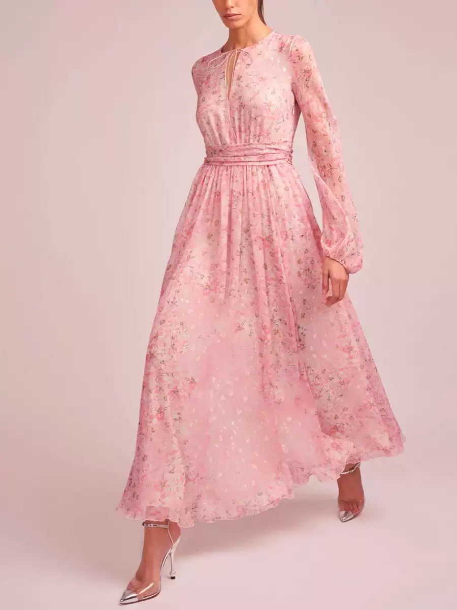 Rosa Chiffon-Maxikleid mit Blumenmuster, Ballonärmeln und Schlüssellochausschnitt 