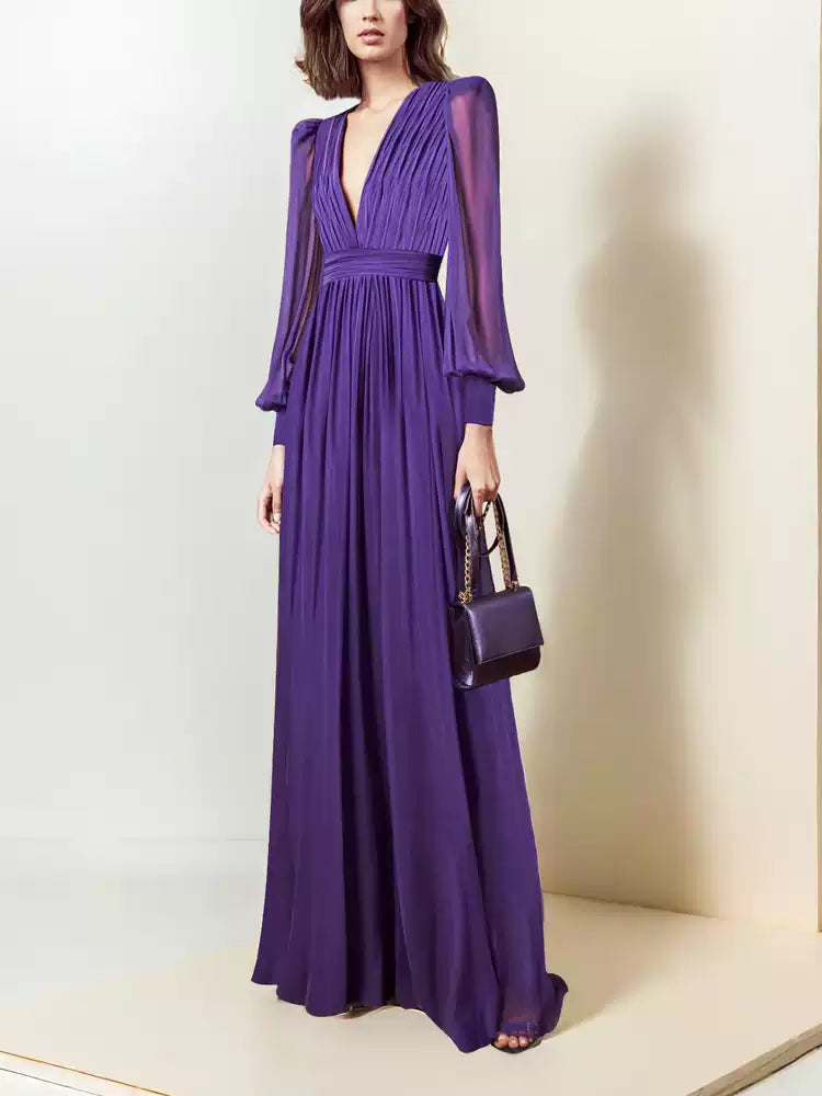 Lila Chiffon-Langes Kleid mit transparenten Ärmeln und Taillenfalten 