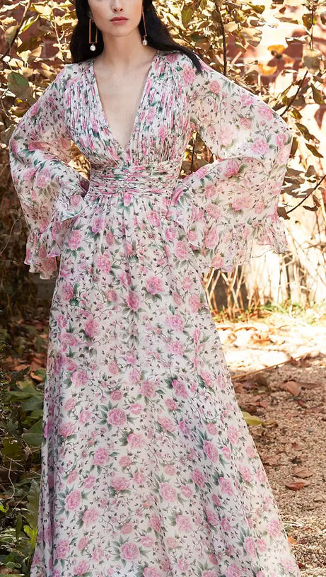 PinkPink – Geblümtes Chiffon-Maxikleid mit Glockenärmeln und V-Ausschnitt 