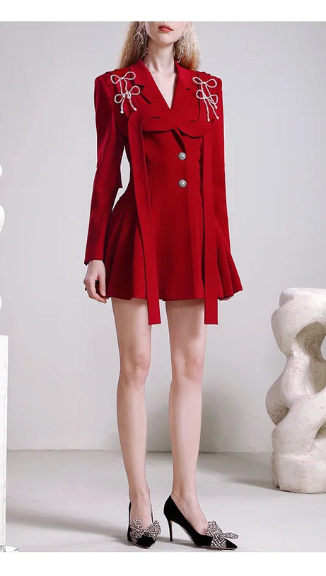 ROTES JACKENKLEID MIT SCHLEIFE