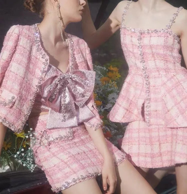 Dreiteiliges Set mit Schleife und Strass in Rosa