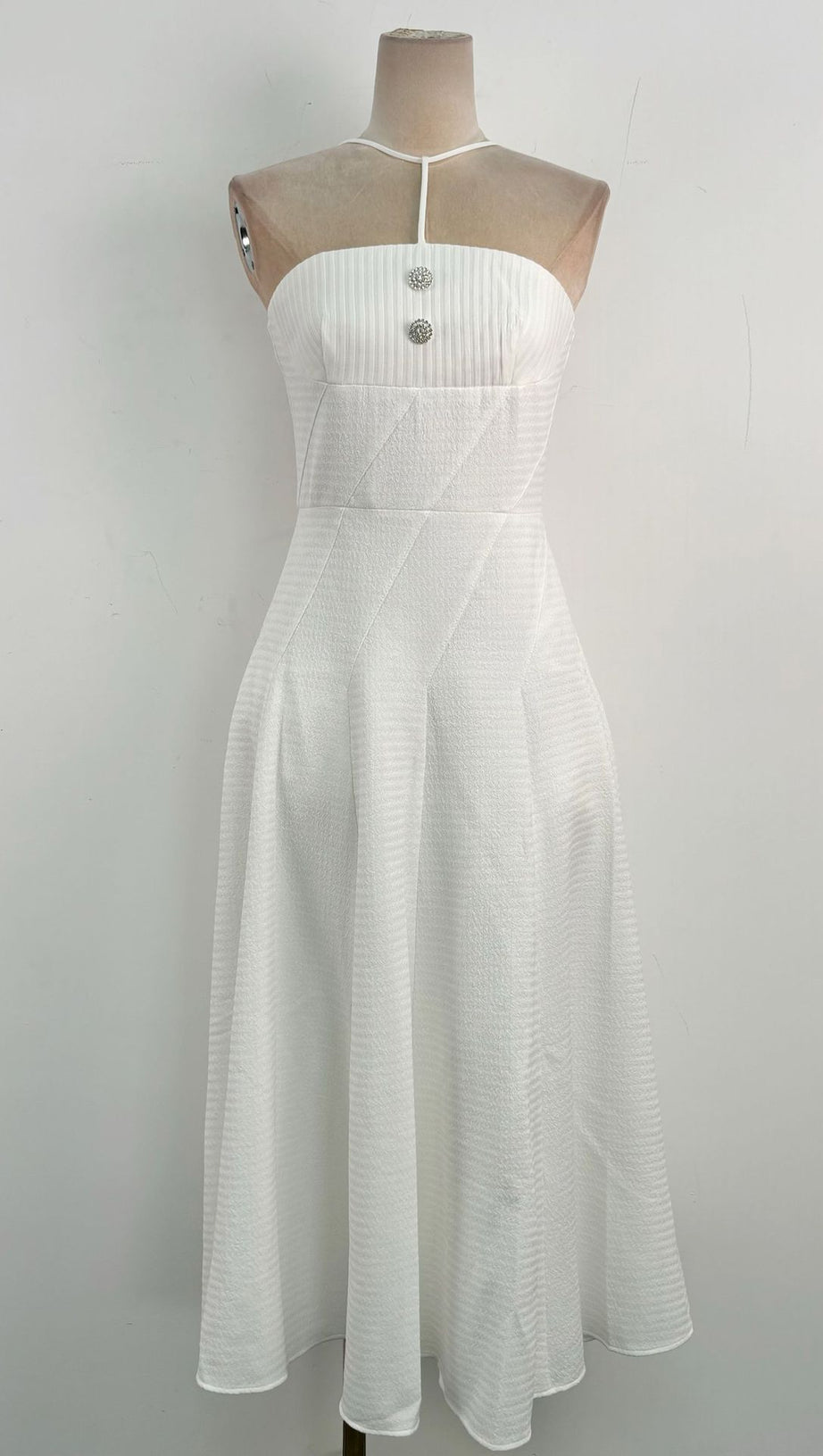 OFF-SHOULDER SLEEVELESS JACQUARD MIDI DRESS IN APRICOT