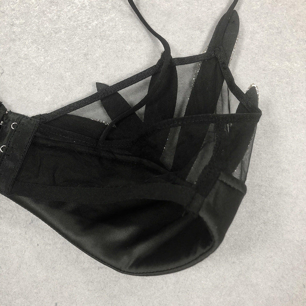 AIIZIE VIEBY LEAF CRYSTAL BRALETTE IN BLACK - product image