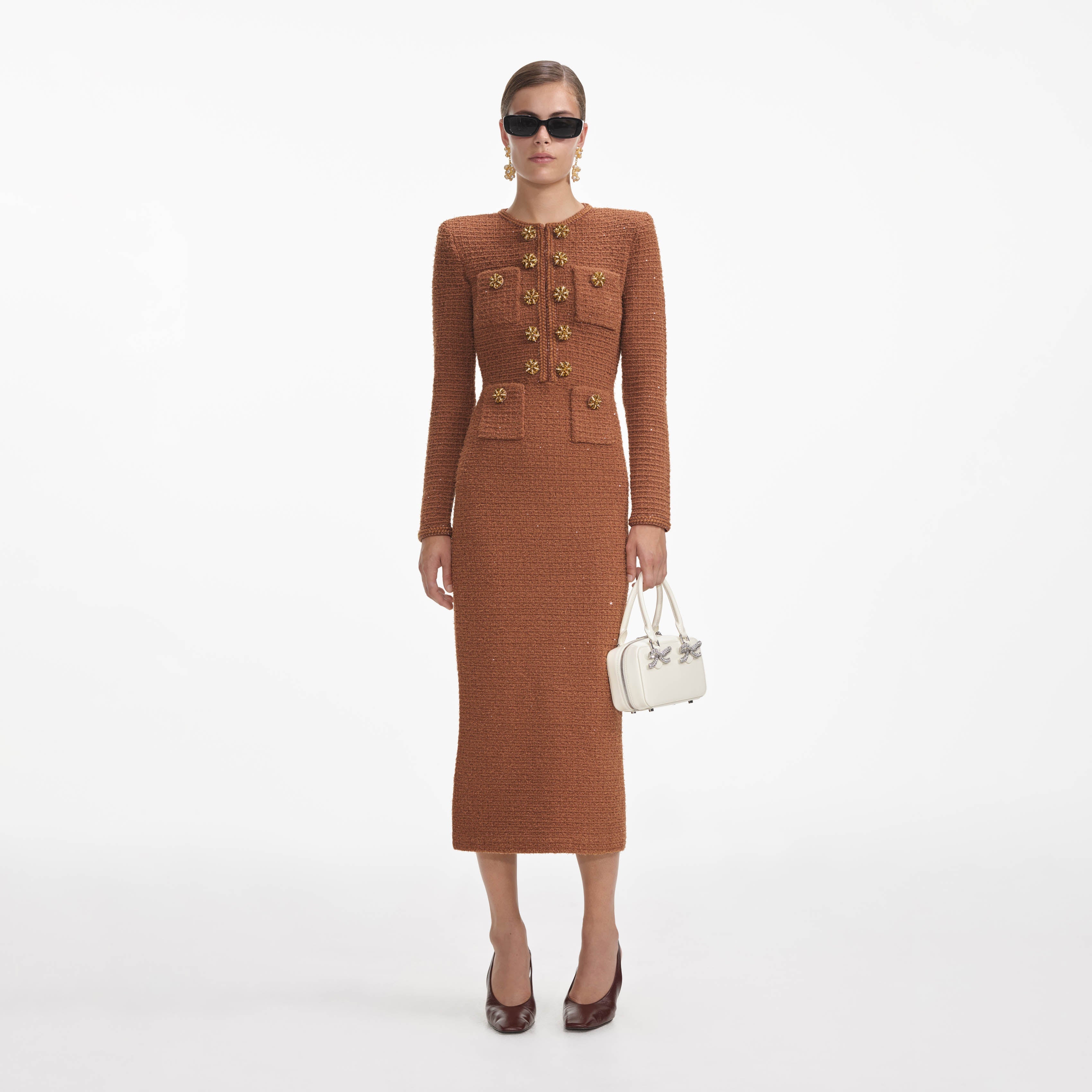 Amelia – Tweed-Midikleid mit geflochtenem Saum in Braun