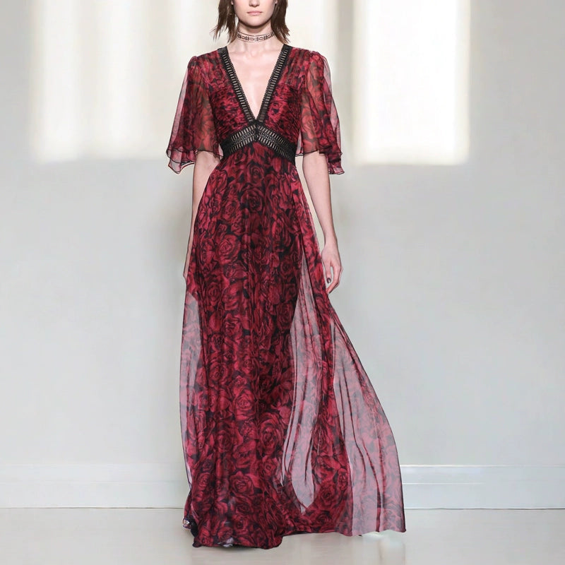 Rotes Maxikleid mit V-Ausschnitt und kurzen Ärmeln und Rosendruck 