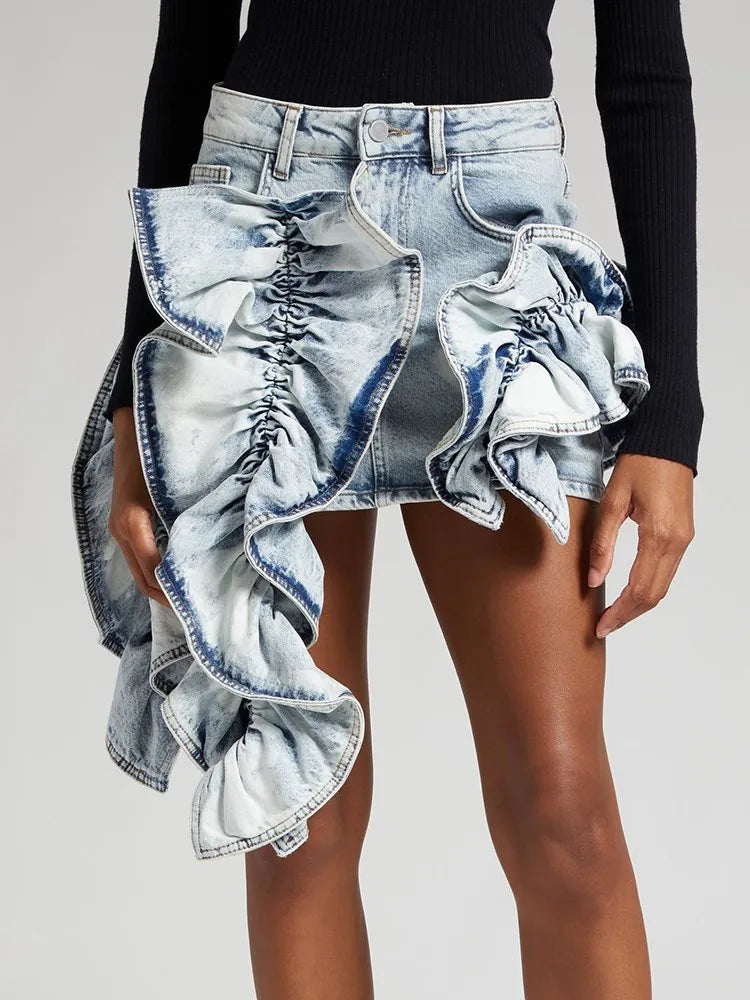 ERIN JEANSROCK MIT SAURE-WASH-RÜSCHEN