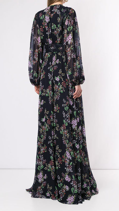 Schwarzes Maxikleid mit Blumenmuster, transparenten Ärmeln und Spitzendetails 