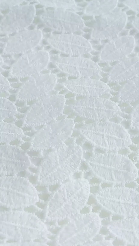 WHITE LACE SPAGHETTI STRAP MAXI DRESS