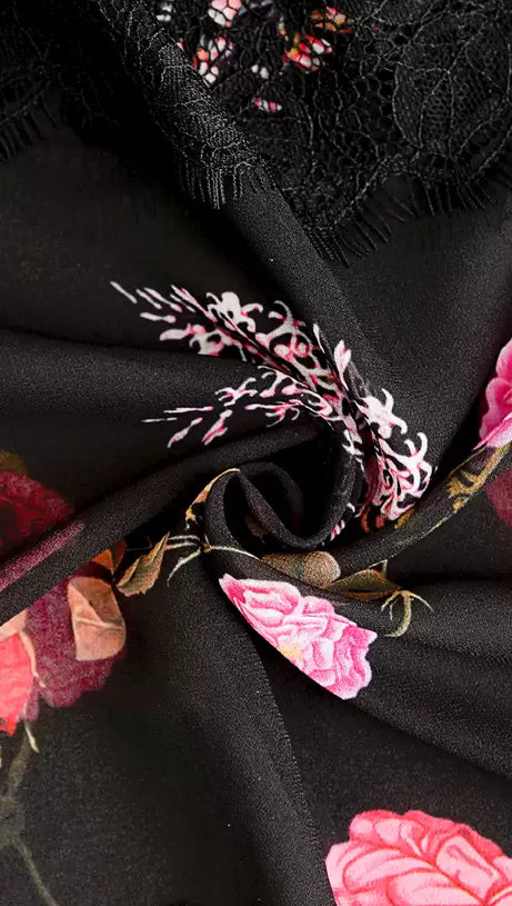 Elegantes langes Blumenkleid mit V-Ausschnitt und Glockenärmeln 