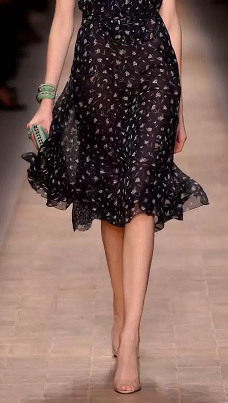 BLACK FLORAL PRINT DRESS WITH HIGH NECK AND BELT