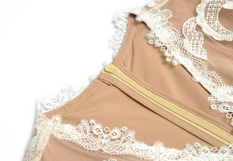 ELEGANTE E GRAZIOSO ABITO MIDI IN RETE RICAMATA