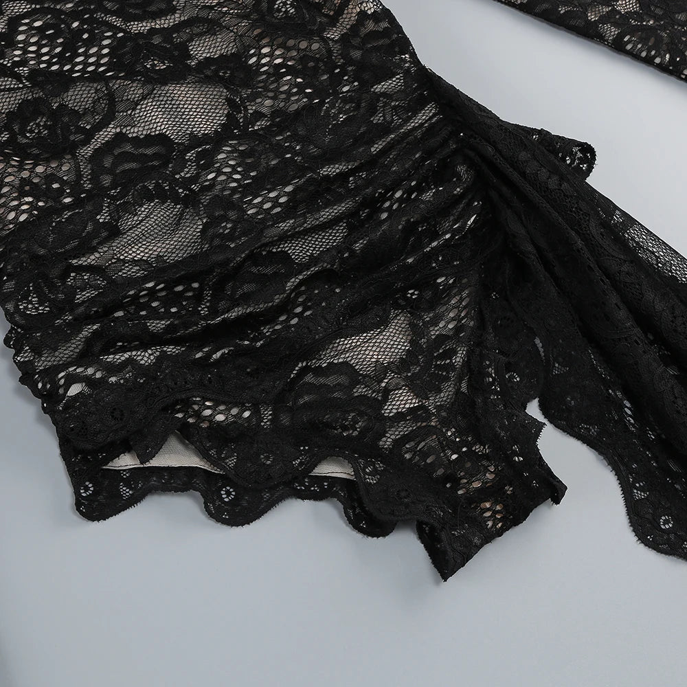 ZANNA SCHWARZER BODYSUIT AUS BESTICKTER SPITZE MIT HOCHKRAGEN