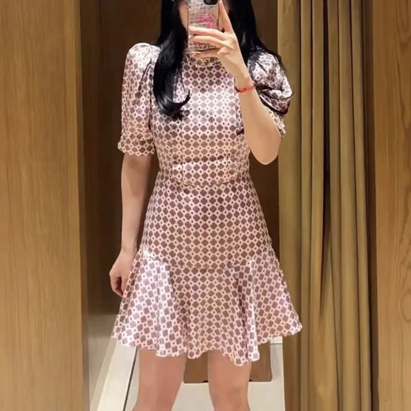 JAYANI – Bedrucktes Minikleid mit PUFFÄRMELN in Pink