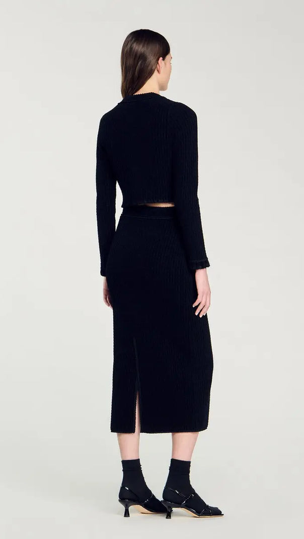AIIZIE VELVET-TEXTURE CROPPED KNITTED CARDIGAN IN NOIR - product image