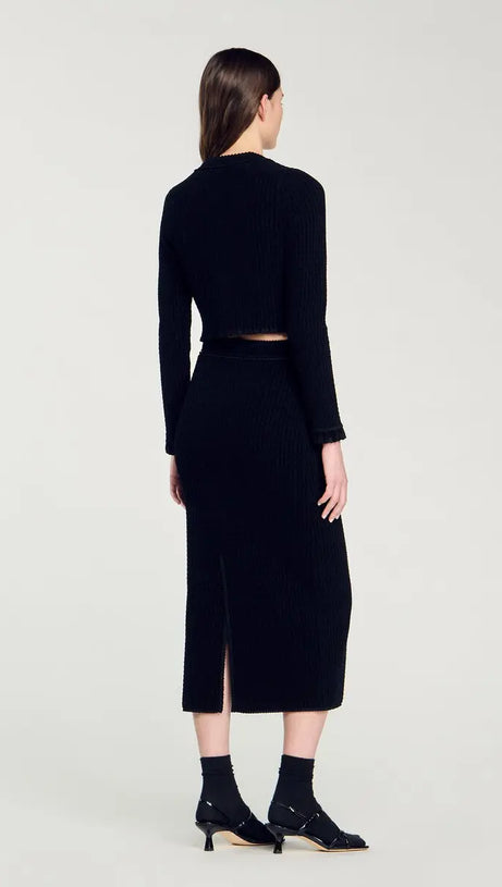VELVET-TEXTURE CROPPED KNITTED CARDIGAN IN NOIR
