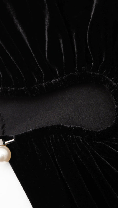 PLEATED VELVET CUT-OUT MIDI DRESS IN BLACK