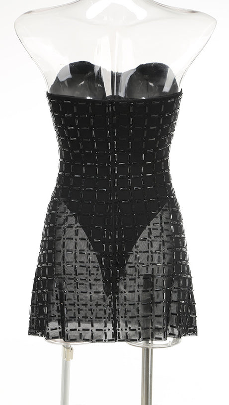 SCHWARZER TRÄGERLOSER BODY MIT DIAMANTVERZIERUNG 