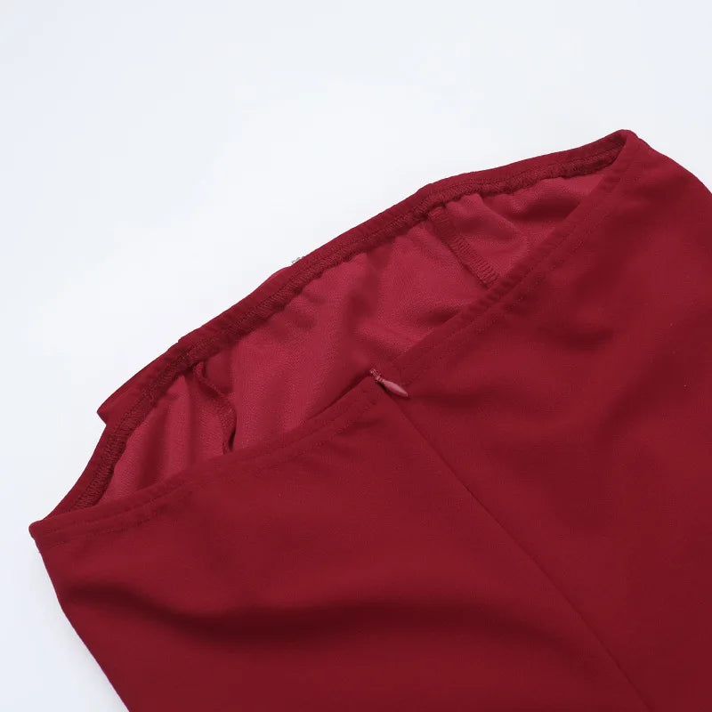 Trägerloses Midikleid mit Halbschleife in Merlot