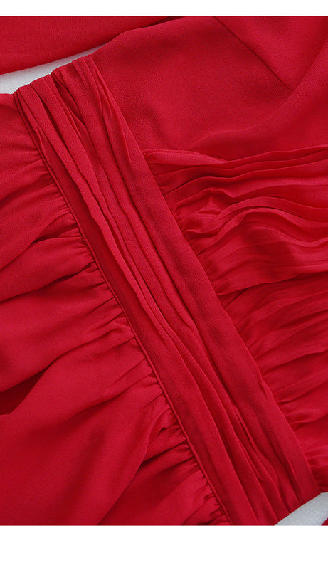 Rotes asymmetrisches Midikleid aus Chiffon mit Plissee-Detail 
