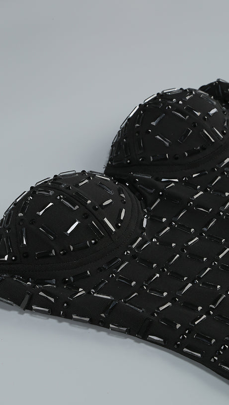 SCHWARZER TRÄGERLOSER BODY MIT DIAMANTVERZIERUNG 