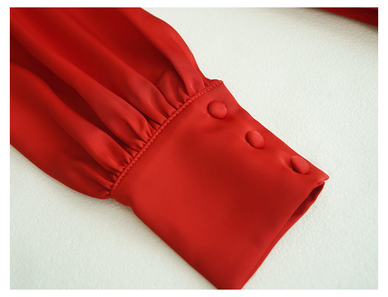 Rotes plissiertes Midikleid mit Puffärmeln und Bund 