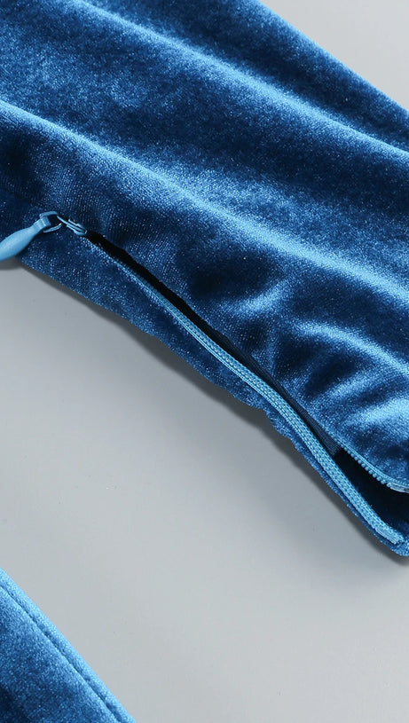 Gianni – Maxikleid aus Samt mit One-Shoulder-Ausschnitt und Cut-outs