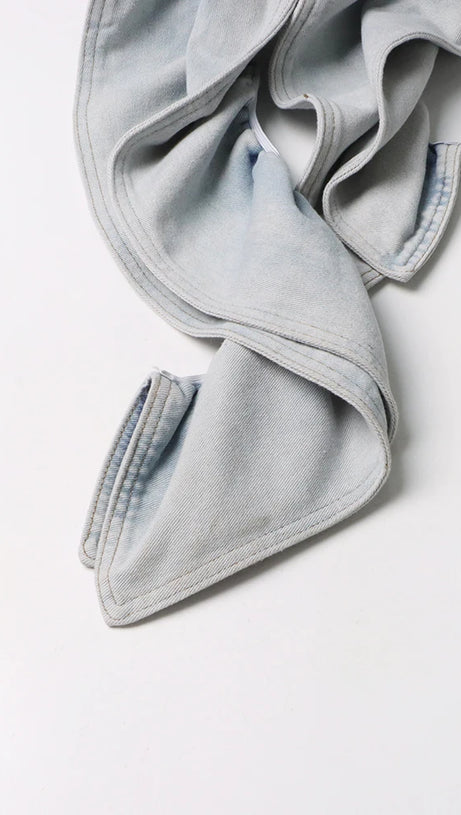 ERIN JEANSROCK MIT SAURE-WASH-RÜSCHEN