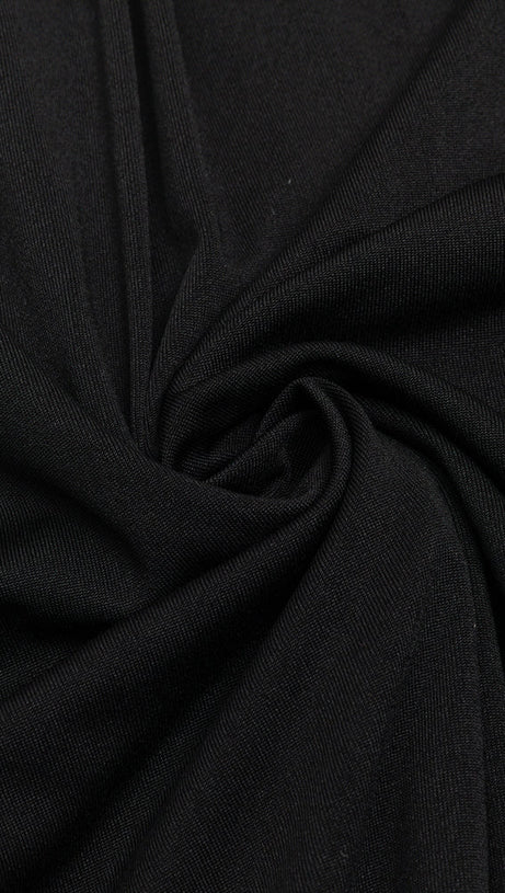 ABITO ADERENTE CON VOLANT E SPALLE SCOPERTE 