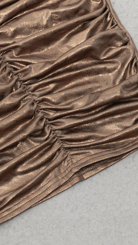 ABITO MIDI AVVOLGENTE CON FIANCHI A PLISSETTE MARRONE