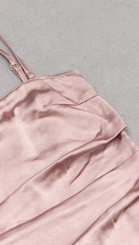 Wickelkleid mit Spaghettiträgern und Schlitz in Altrosa 