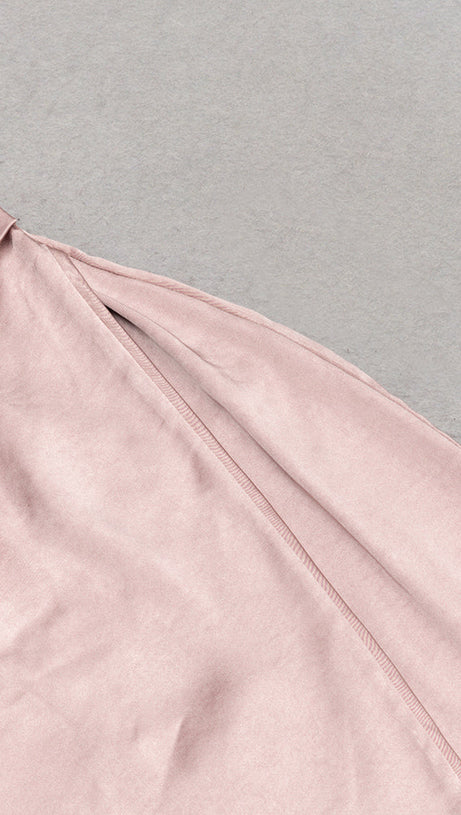 Wickelkleid mit Spaghettiträgern und Schlitz in Altrosa 