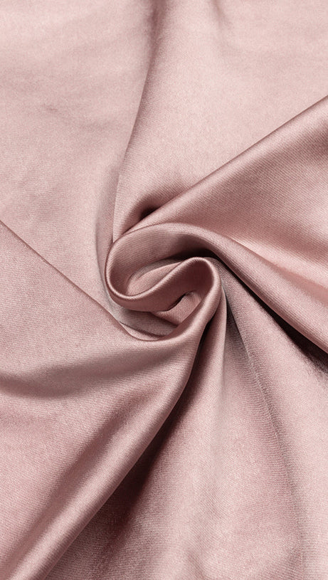 Wickelkleid mit Spaghettiträgern und Schlitz in Altrosa 