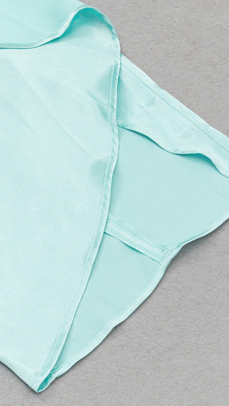 GREEN STRAPLESS BACKLESS SIDE SPLIT PLEATED MIDI DRESS