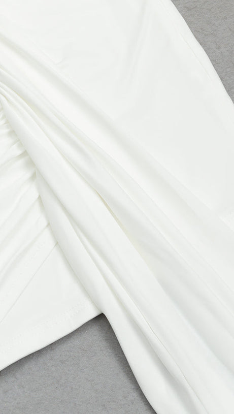 ABITO BIANCO CON MONOMANICA E VITA A TORSIONE