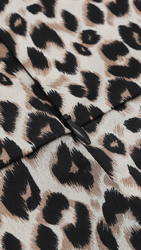 ABITO MONOSPALLA CON STAMPA LEOPARDATA E LACCI LATERALI 