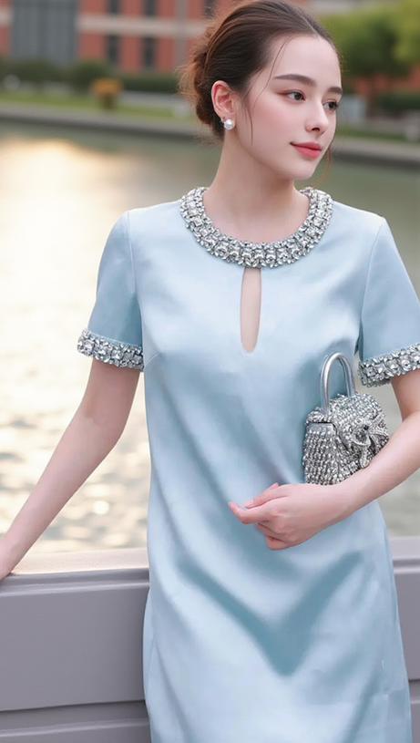 DESTINY VERZIERTES MINIKLEID AUS SATIN IN BLAU