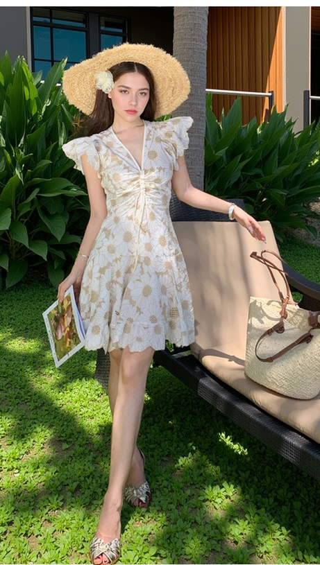 RENATA DAISY GUIPURE MINIKLEID MIT V-AUSSCHNITT