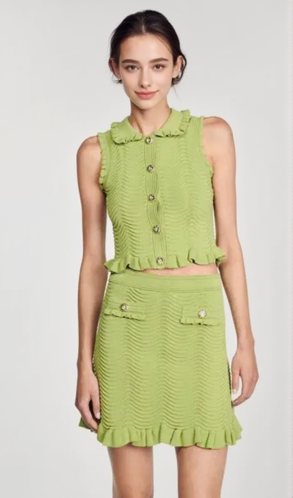 LINA SLEEVELESS TEXTURED KNIT TOP IN OLIVE GREEN