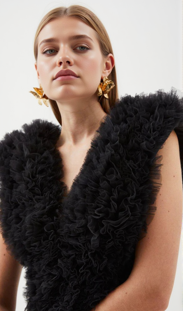 MIRANDA BLACK BANDAGE FIGURE FORM KNIT FLOWER DETAIL BODYSUIT