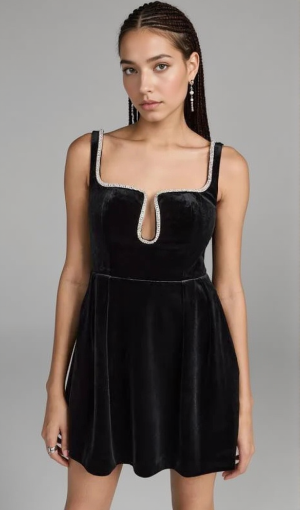 PAULA MINIKLEID MIT STRASSBESATZ UND SCHWARZEN TRÄGERN