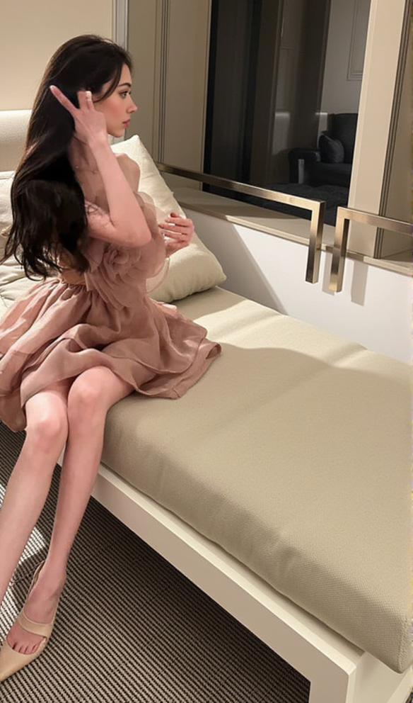 AIIZIE ALISA FLOWER TULLE STRAPLESS MINI DRESS IN BROWN - product image