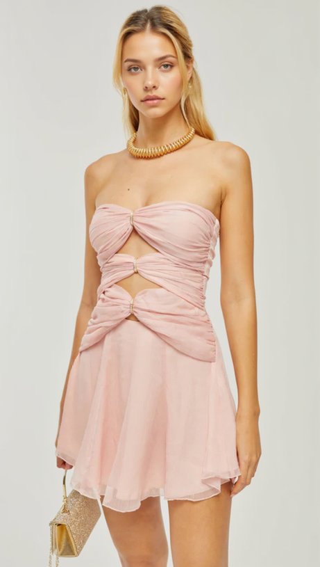 MINI ABITO ROSA CON SPALLE SCOPERTE E PLISSETTATURE E TAGLIO