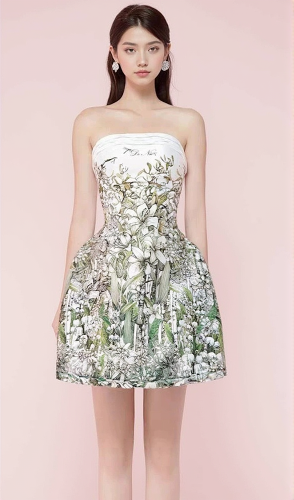 A-LINIE, GERADER KRAGENAUSSCHNITT, GEDREHTES MINIKLEID