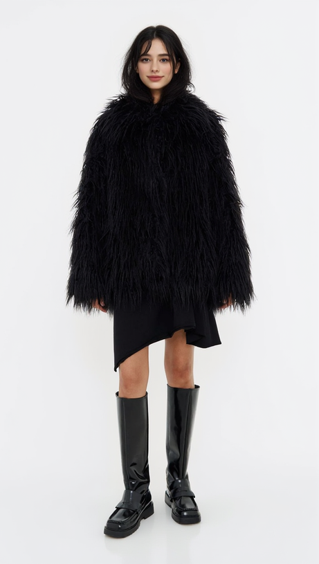 SHORT BLACK FUR COAT