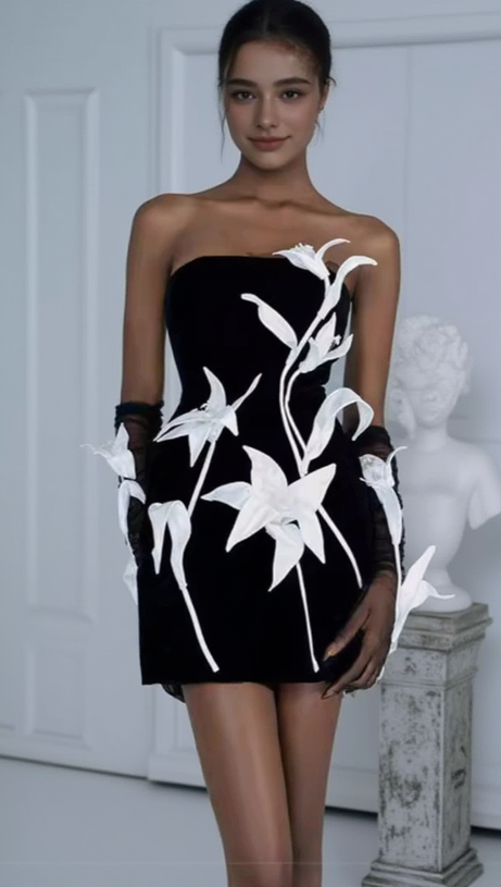 TULIP FLOWER A-LINE STRAIGHT ACROSS NECK VELVET MINI DRESS