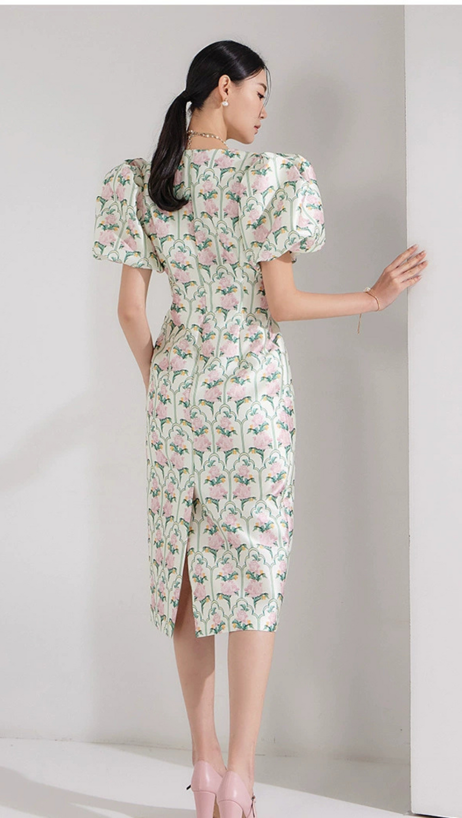 ABITO MIDI CON MANICHE A SBUFFO E STAMPA FLOREALE