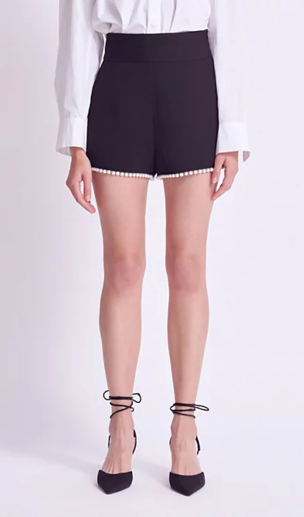IMITATION PEARL TRIM HIGH WAIST SHORTS IN BLACK
