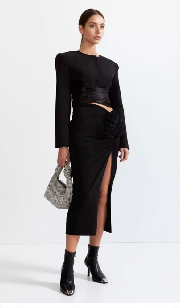 AIIZIE ANDEANA FLOWER SLIT MIDI SKIRT IN WHITE - product image
