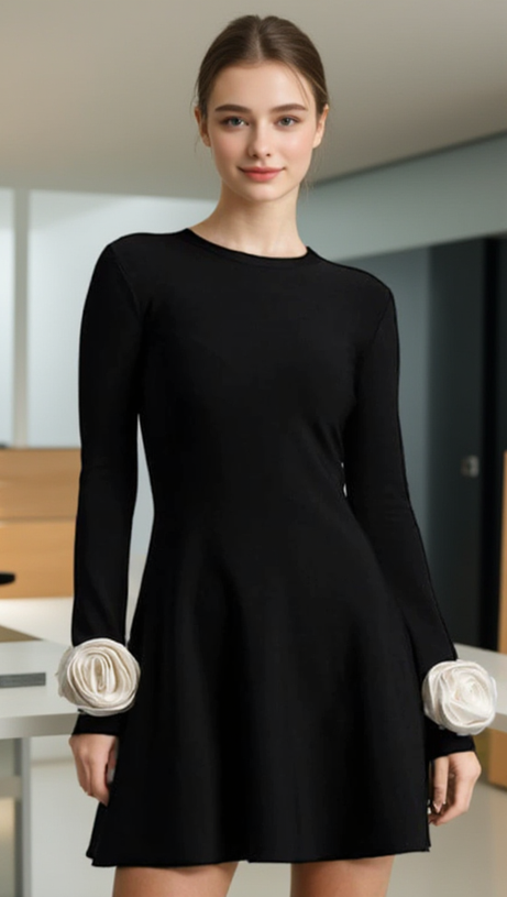 CHERYL 3D-BLUMEN-MINIKLEID MIT RUNDHALSAUSSCHNITT UND LANGEN ÄRMELN, SCHWARZ