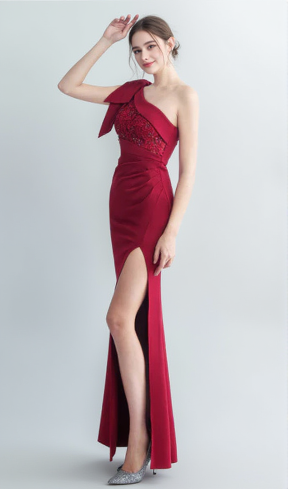 ONE-SHOULDER EMBROIDERY HIGH SLIT DRESS IN RED